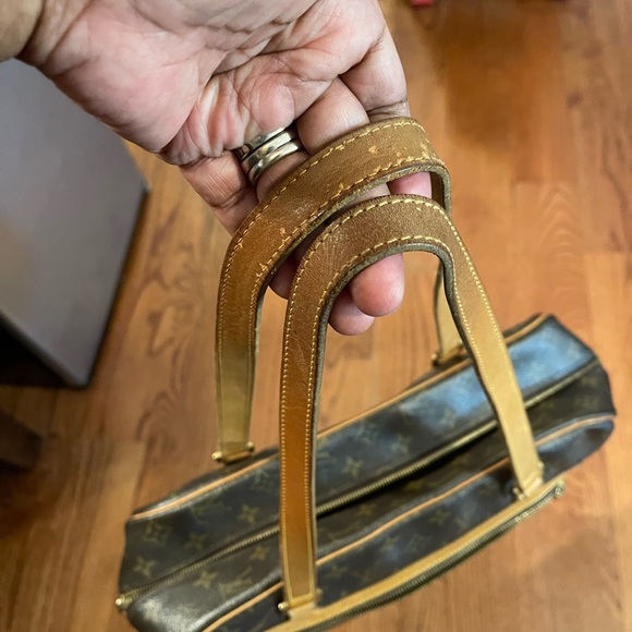 Authentic Louis Vuitton Monogram Cite GM - Picture 12 of 16